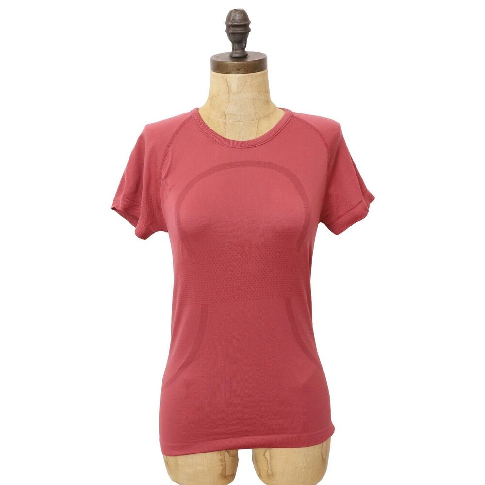 LULULEMON Swiftly Tech Short Sleeve Crew Top 4 Berry Cherry Red Running EUC B34.